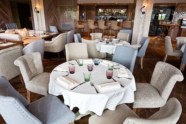 Зал Центральный — интерьер зала