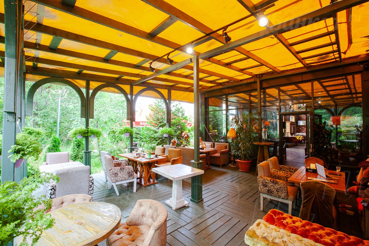 Летняя терраса — Кафе Библиотека