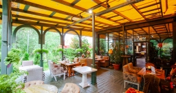 Летняя терраса — интерьер зала