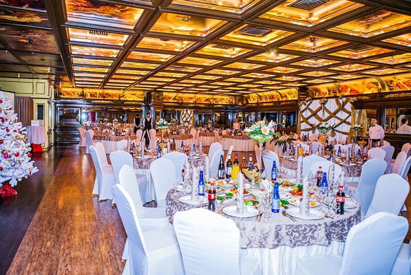 Логотип Империал Холл