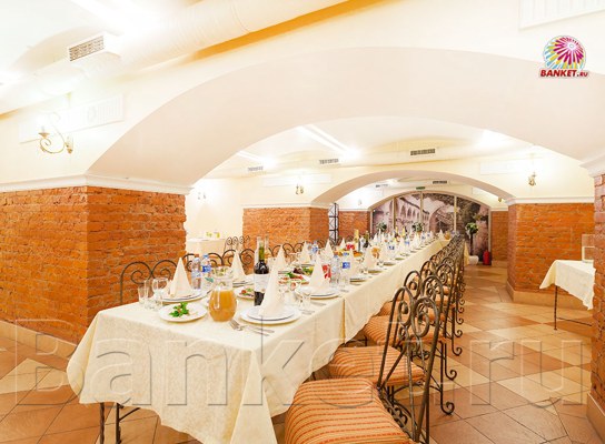 Логотип Таверна Сивый Мерин