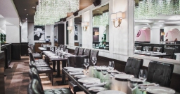 Основной зал — интерьер зала