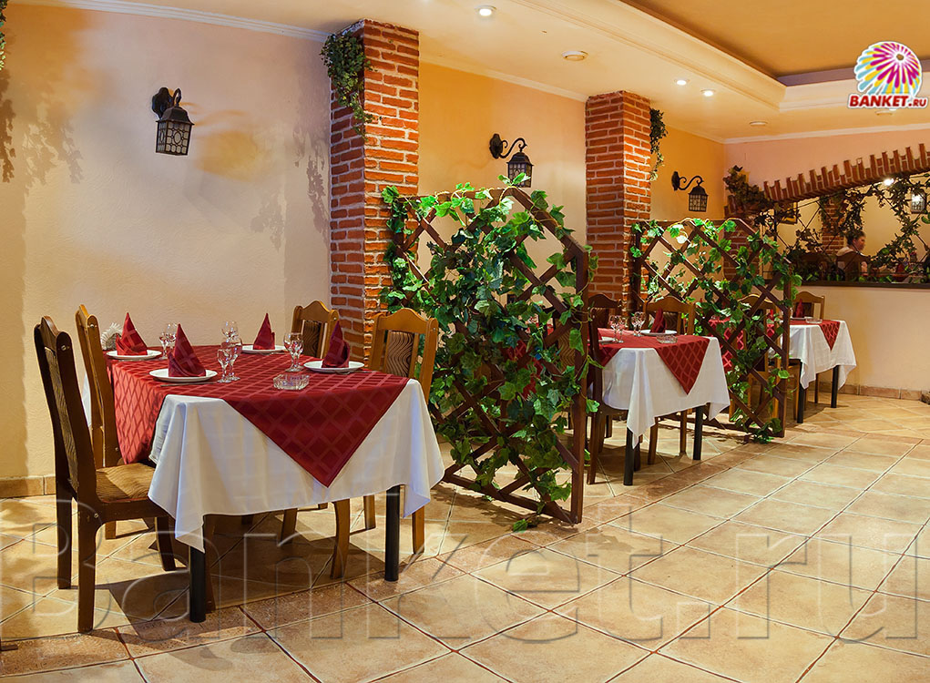 Основной зал — Ресторан Волшебный Замок