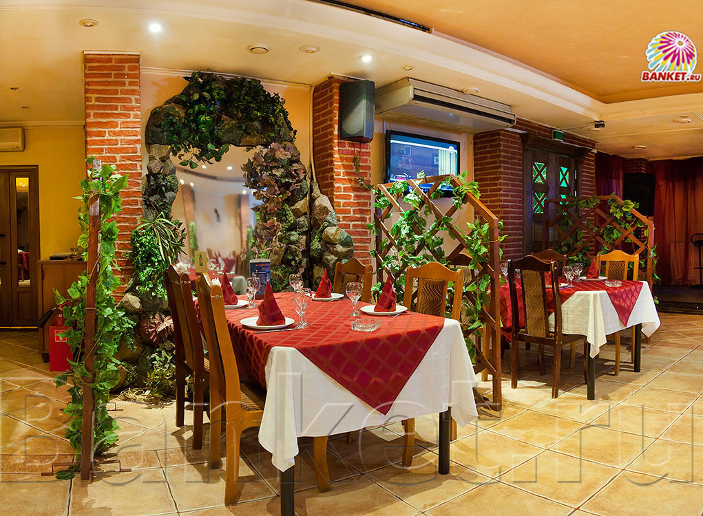 Основной зал — Ресторан Волшебный Замок
