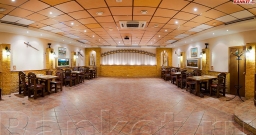 Рыцарский — интерьер зала