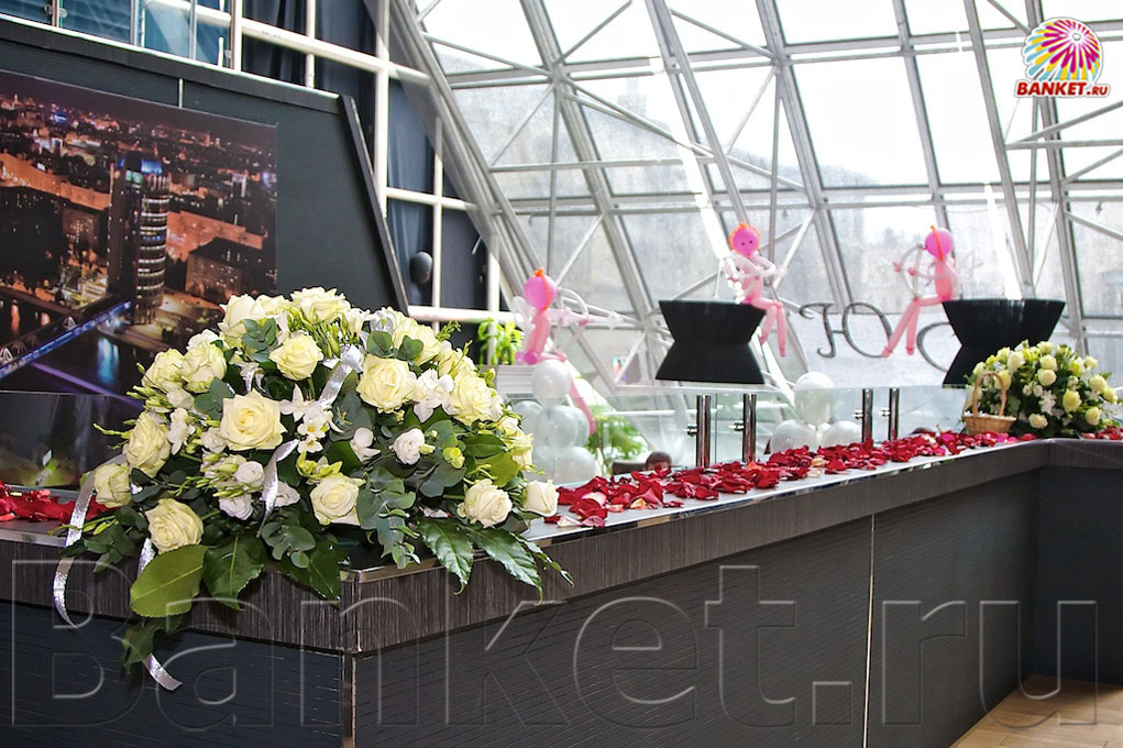 Балкон ресторана — Новый на Новом