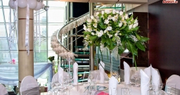 Балкон ресторана — подробнее о зале