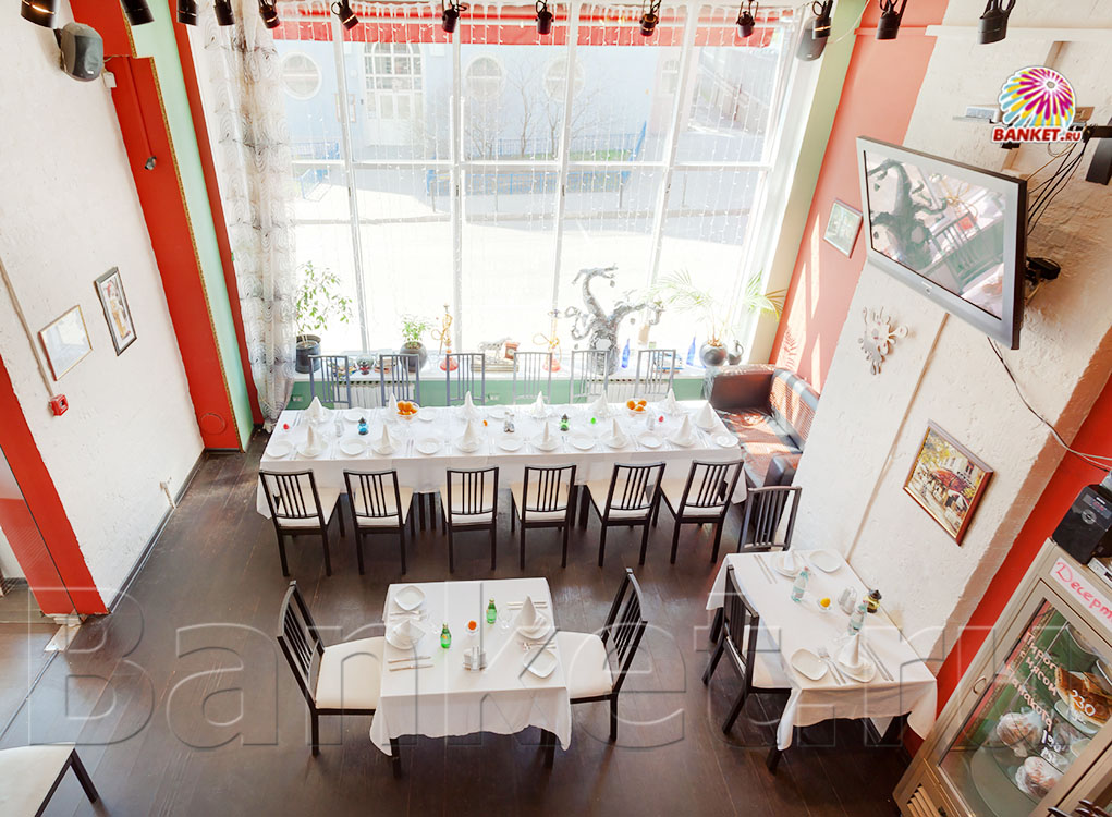Нижний зал — Кафе Цайт