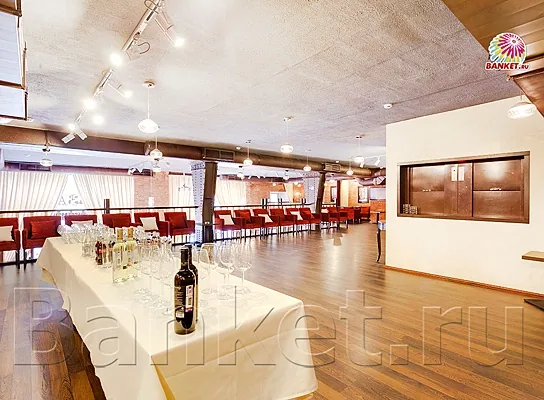 Ресторан Бальзамин - ресторан закрыт, этаж 2 — фото