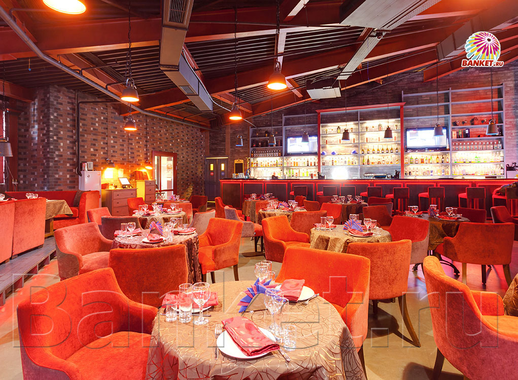 Большой зал — Ресторан Паприка