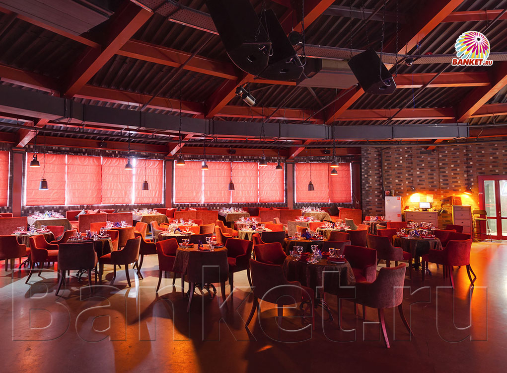 Большой зал — Ресторан Паприка
