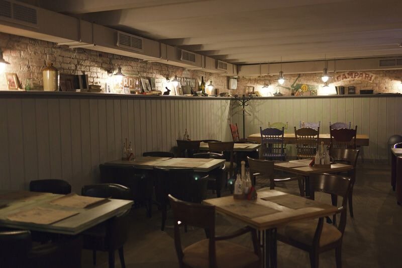 Зал — Casa di Famiglia