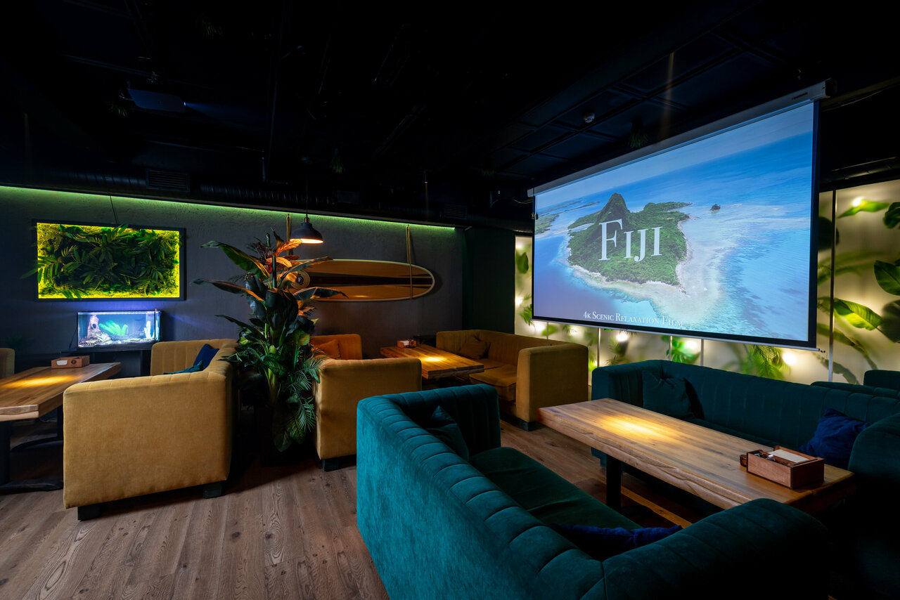 Зал — Fiji Lounge