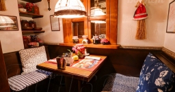 Каминный зал — подробнее о зале