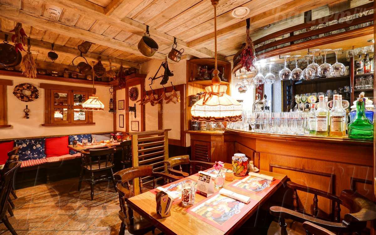 Основной зал — Будвар