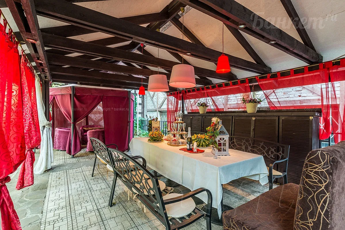 Веранда — банкетный зал Club Le Сhateau, фото