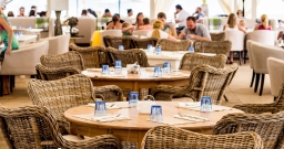 Летние перголы — интерьер зала