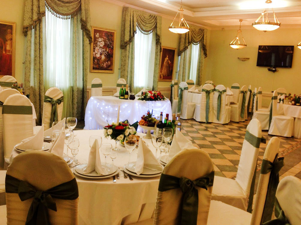 Альпийский зал (2-й этаж) — Ресторан Суворовъ