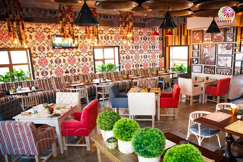 Ресторан PiLove cafe — Ресторан PiLove café, фото банкетного зала