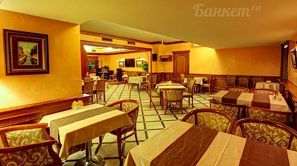 Основной зал — Кафе Лимон, Москва