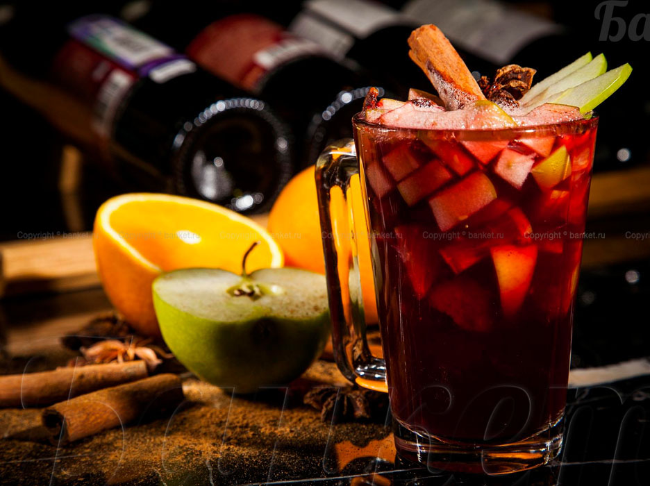 Светлый зал — Happy Bones