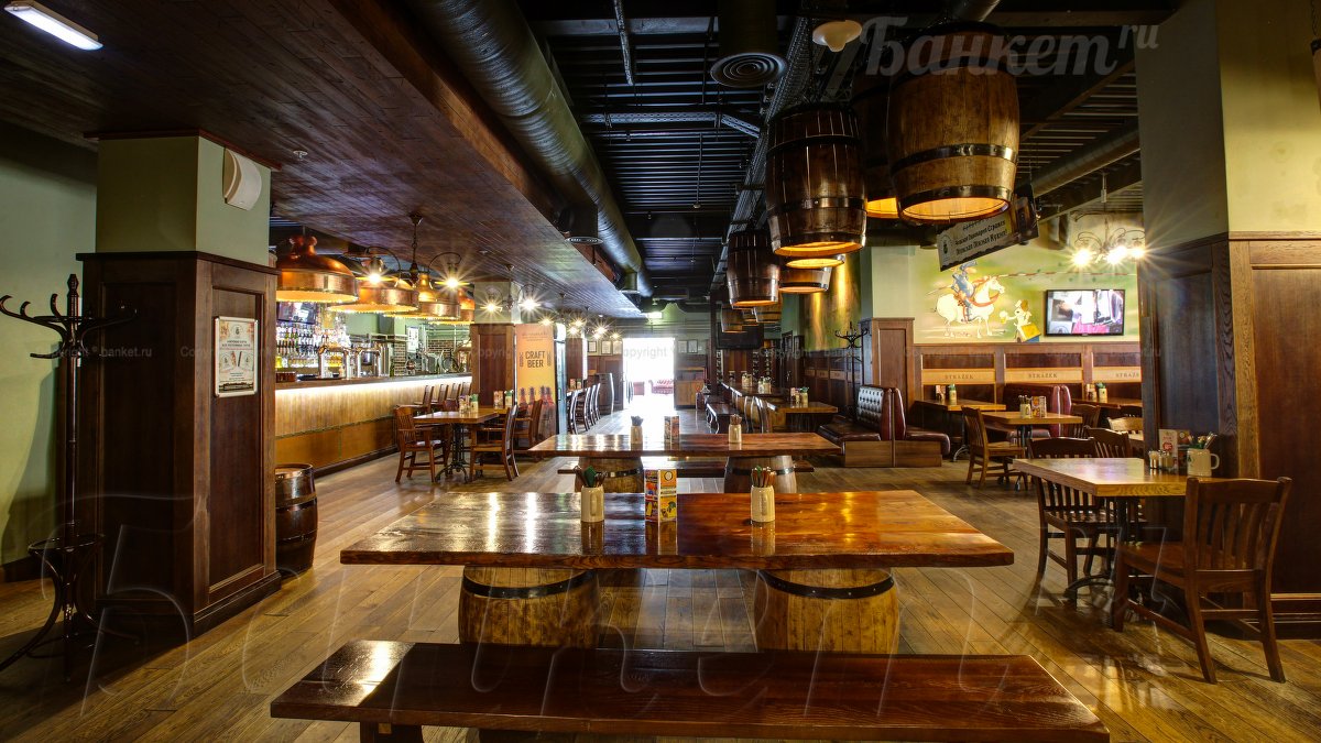 Основной зал — Чешский Ресторан-Пивоварня Стражек