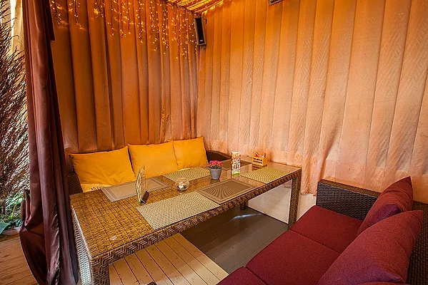 Кафе Маска / Café Maska, Веранда — фото