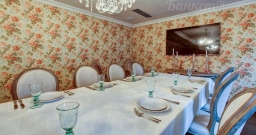 Средний зал — подробнее о зале