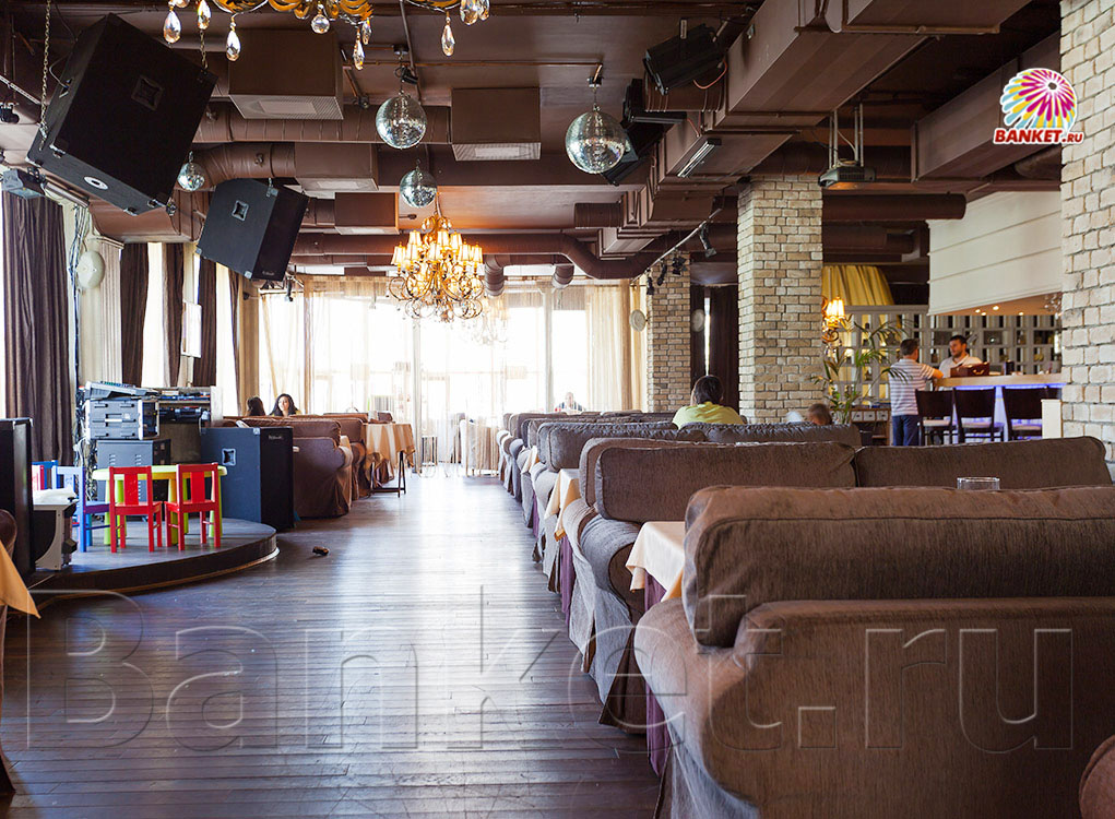 Большой зал — Мистер Хинкали