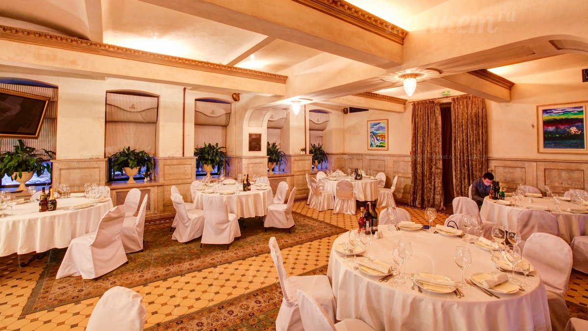 Главный зал на первом этаже  — Ресторация Люсьен Оливье