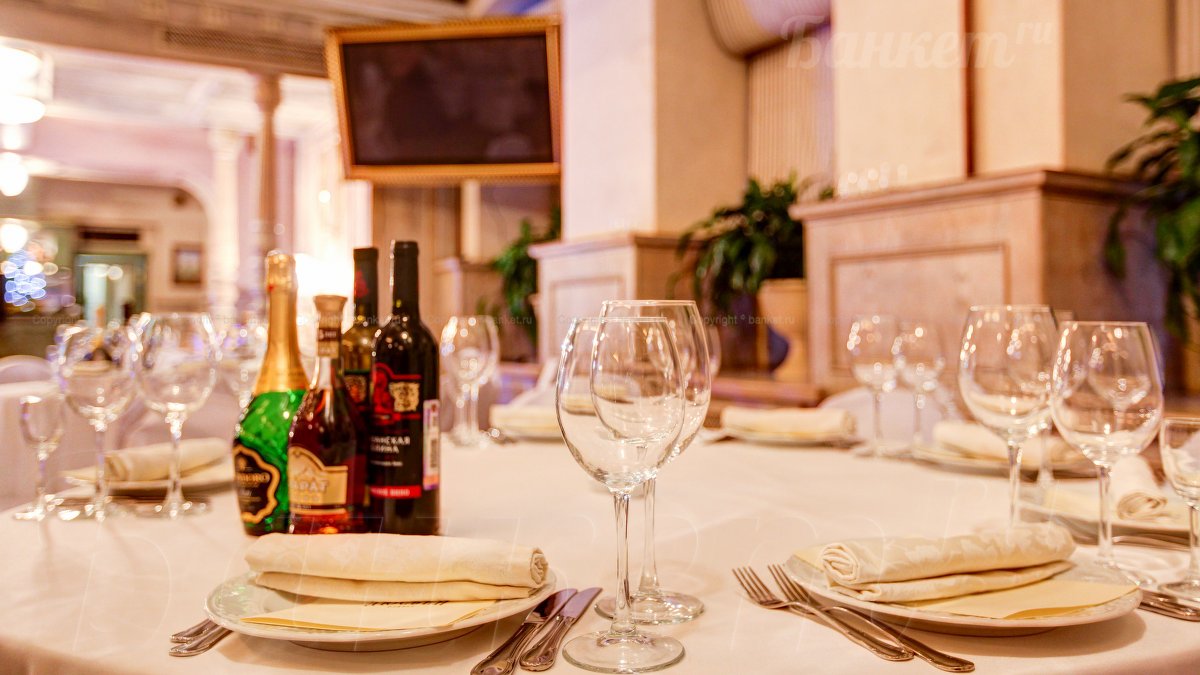 Главный зал на первом этаже  — Ресторация Люсьен Оливье