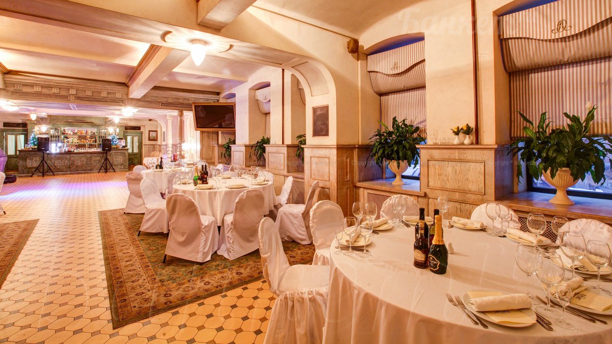 Главный зал на первом этаже  — фото 7