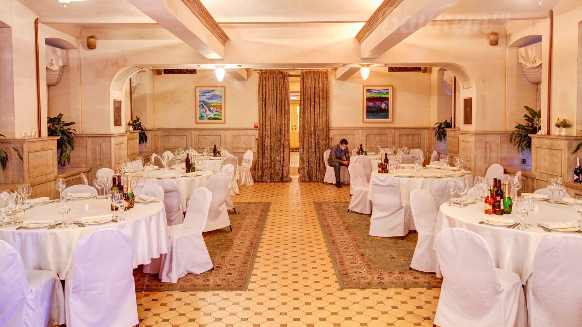 Главный зал на первом этаже  — фото 11