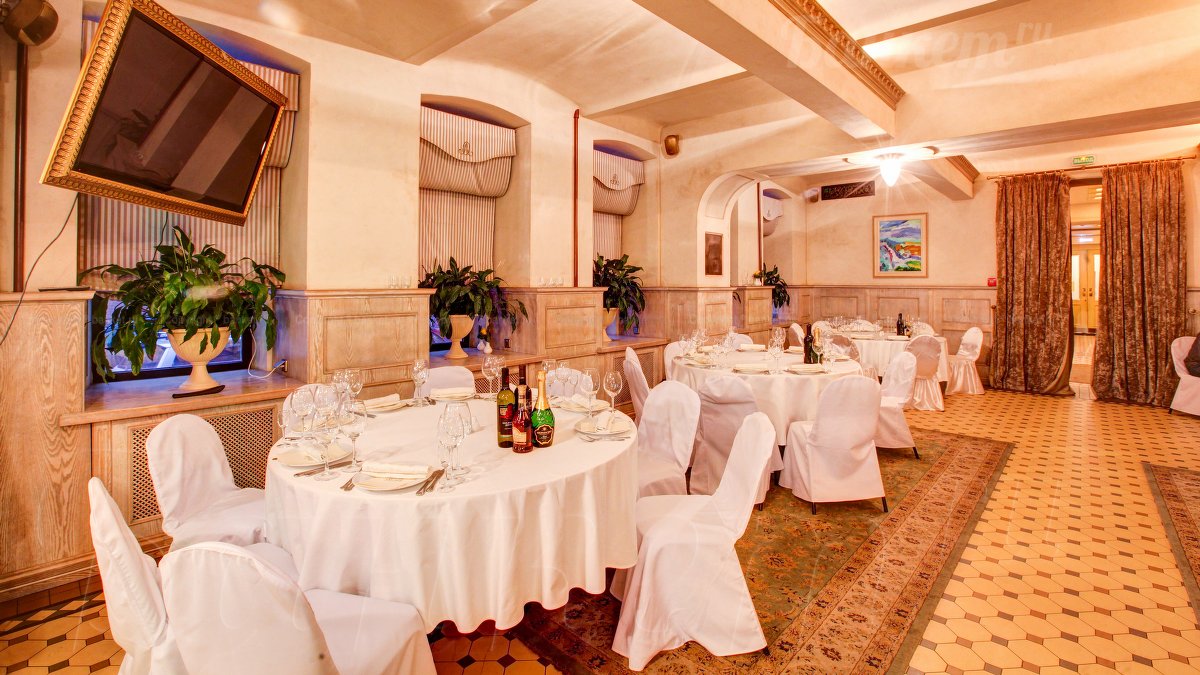 Главный зал на первом этаже  — фото 12