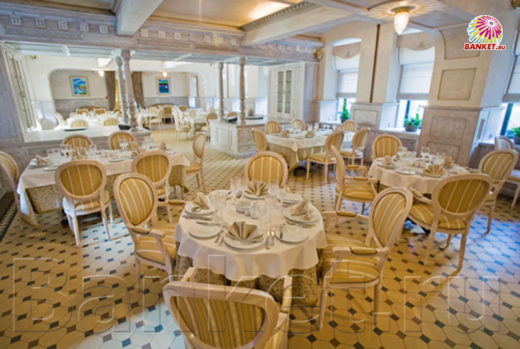 Главный зал на первом этаже  — фото 13