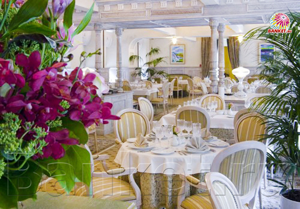 Главный зал на первом этаже  — фото 25