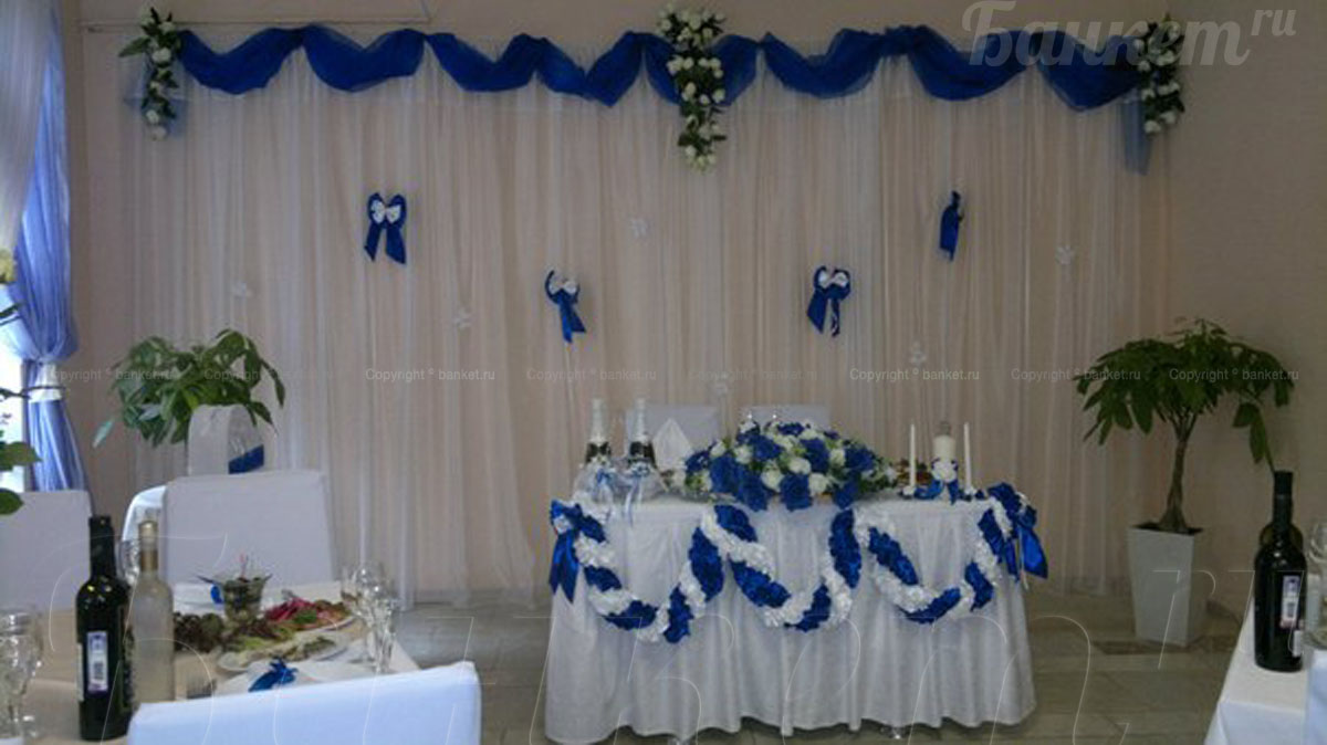 Основной зал — банкетный зал Кафе Цинандали, фото