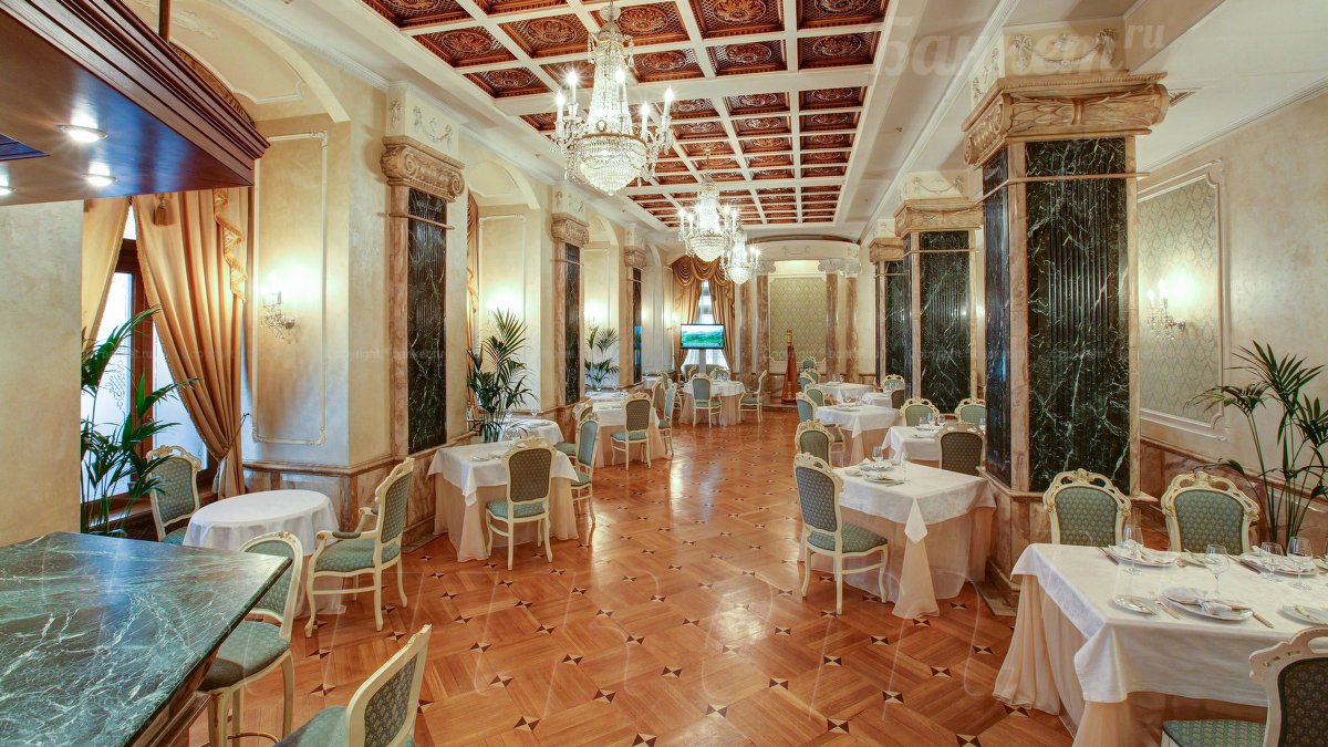 Основной зал — Ресторан Riviere / Ривьера