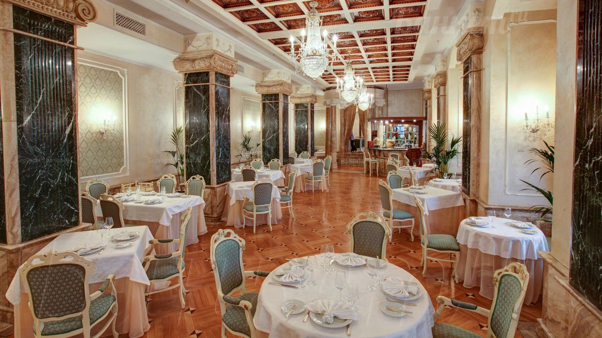 Основной зал — Ресторан Riviere / Ривьера