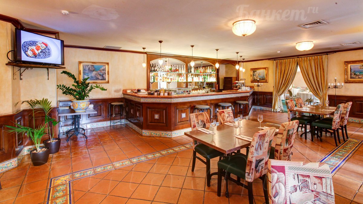 Бар — Капри