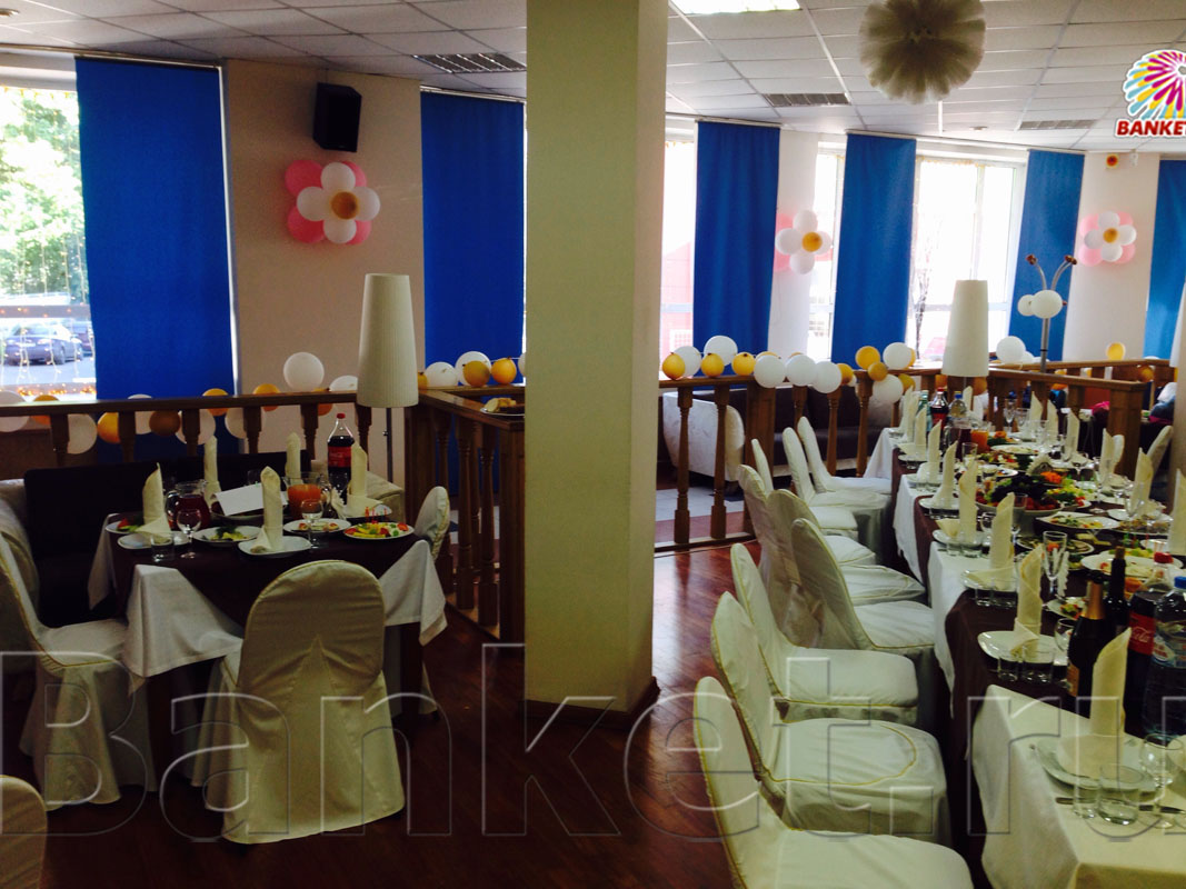 Главный зал — Кафе Луч