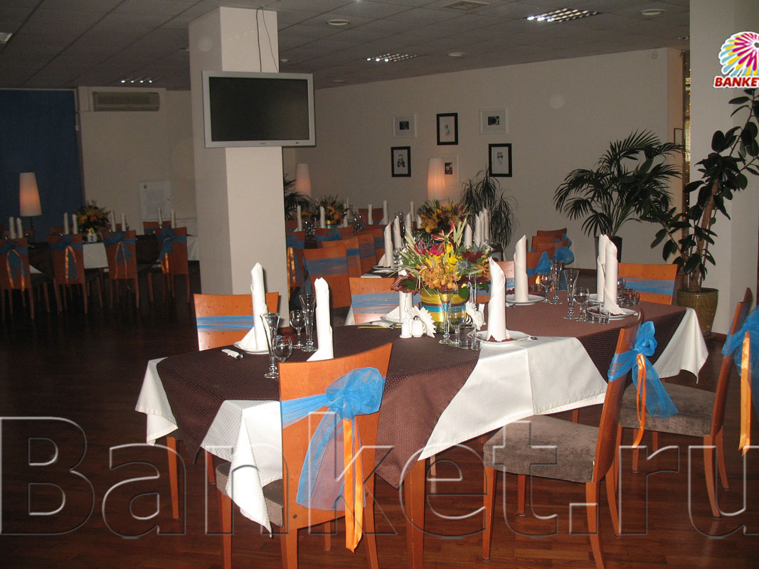 Главный зал — Кафе Луч