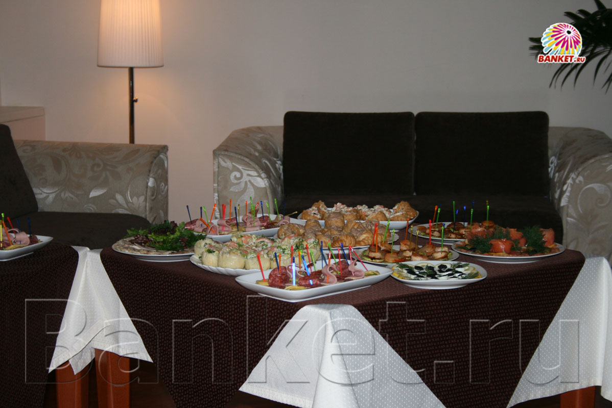 Главный зал — Кафе Луч