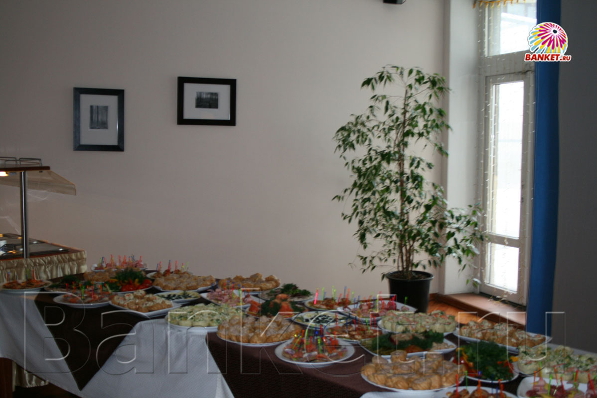 Главный зал — Кафе Луч