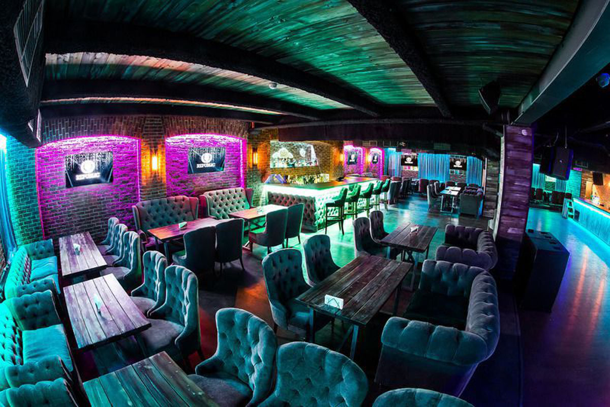 Клуб до 100 персон — Republic Hall