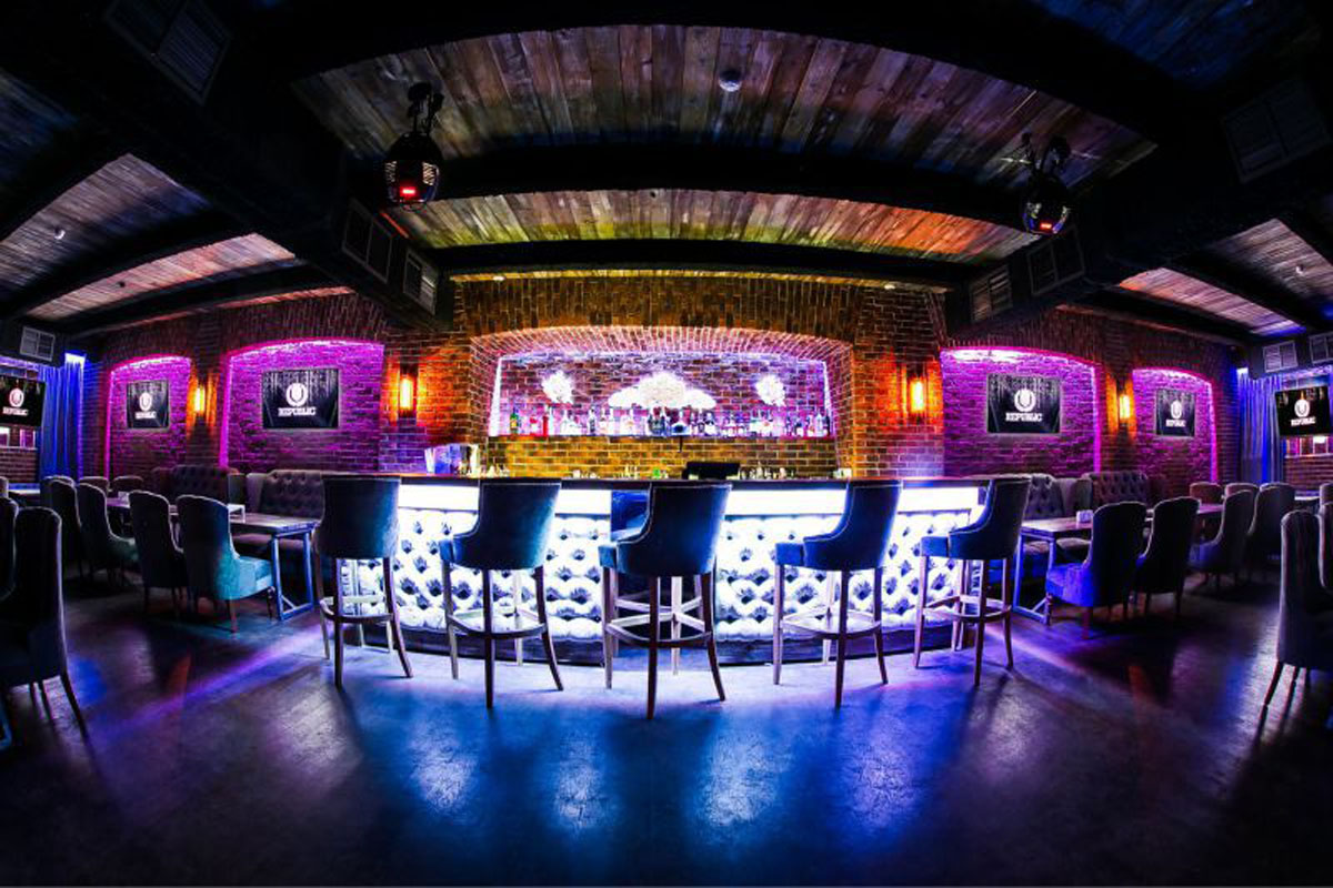 Клуб до 100 персон — Republic Hall