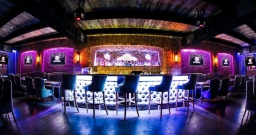 Клуб до 100 персон — интерьер зала