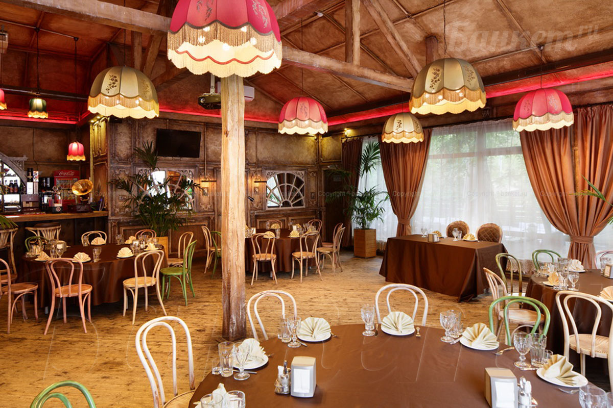 Основной зал — Трактиръ Ипполит Матвеевич