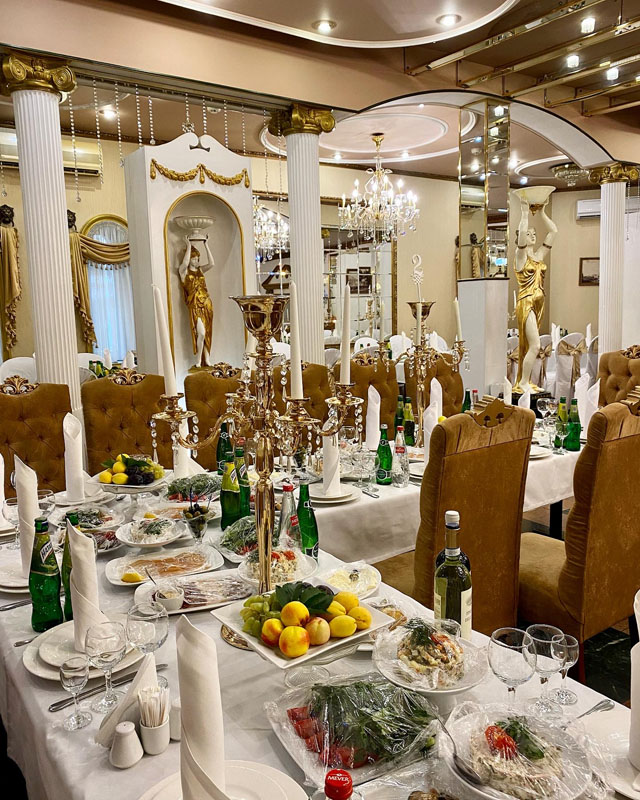 Центральный зал — Ресторан Яуза