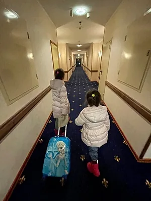 Времена года, Зал — фото